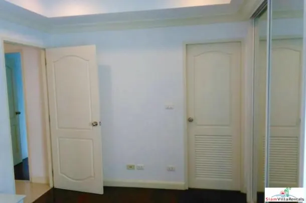 La Vie En Rose Place - Three Bedroom Low-Rise Condo with Green Garden and Pools Views in Thong Lor 4