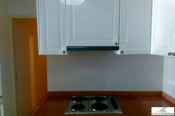 La Vie En Rose Place - Three Bedroom Low-Rise Condo with Green Garden and Pools Views in Thong Lor 3