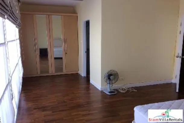 Baan Klang Krung Thonglor - Great 4 bedrooms, 6 bathrooms Townhome near BTS Thonglor (Small Pet welcome) 2
