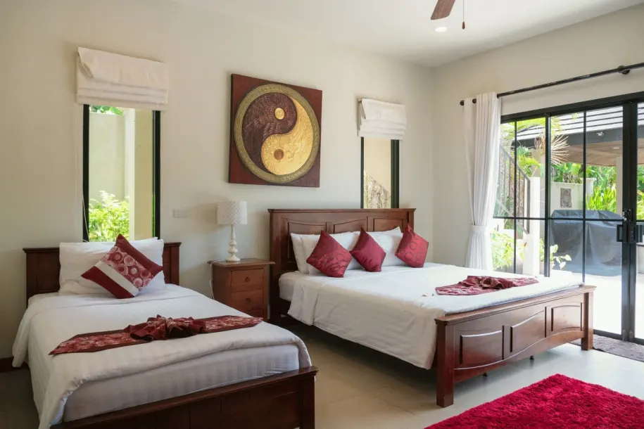 Serene 8-Bedroom Hillside Sanctuary, Just a Few Minutes' Drive to Nai Harn Beach 2