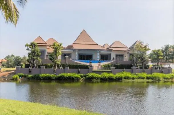6-bed Villa for sale in North Hua Hin — 6-bedroom villa · North Hua Hin