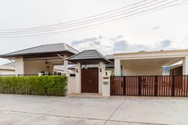 NICE BREEZE 7 : High Quality 3 Bed L-Shape Pool Villa 4