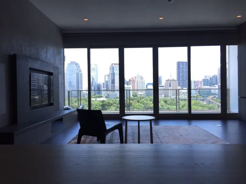 Luxurious Stylish2 Bed 2 Bath in Rajdamri 3