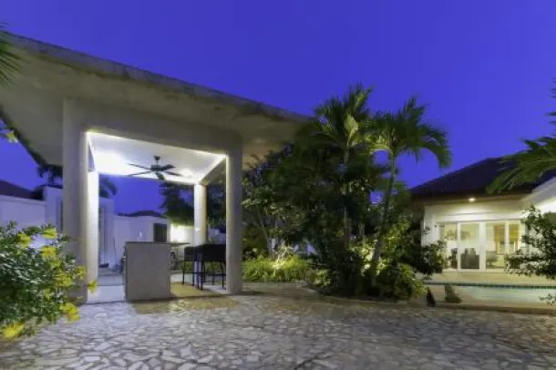 ORCHID PALM HOMES 6: Well Presented 3 Bed Pool Villa 4