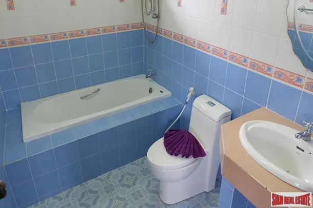 Large Four Bedroom Pool Villa on 2-1-16.8 Rai with Three Additional Buildings - Excellent Rental Potential 3