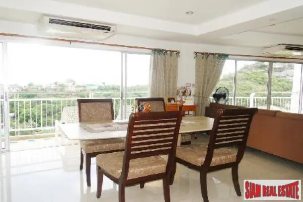 3 bedrooms condominium only few steps from the beach for Sale 2