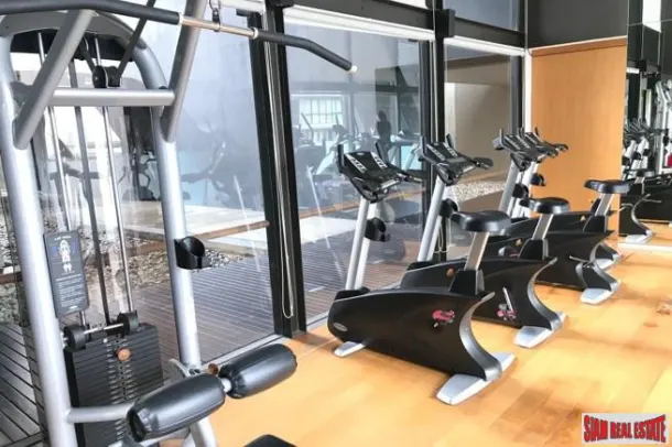 The Met Sathorn - Elegant and Modern Two Bedroom Condo within Walking Distance to BTS Chong Nonsi 3