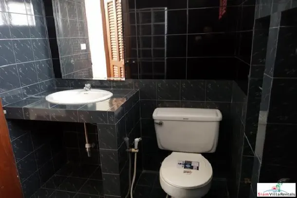 Ekkamai Villa - Spacious Four Storey, Four Bedroom Family Townhouse for Rent 2