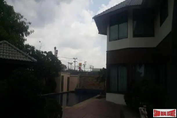 Beautiful 4 bedroom house in a quiet area for sale - East Pattaya 3