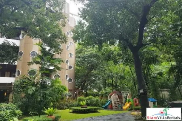 Siri Wireless Apartment - City Living and a Garden Setting in this Two Bedroom Lumphini Apartment for Rent 3