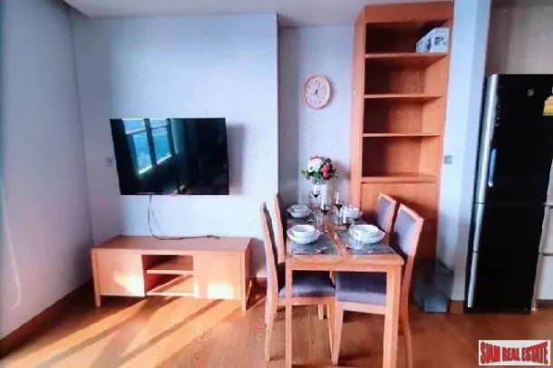 The Lumpini 24 - 2 Bed 2 Bath Condo For Rent With Parking In Secure Managed Building Just Minutes Walk From BTS Phrom Phong Bangkok 3