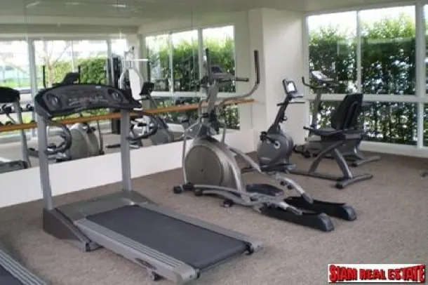 Siri on 8, Sukhumvit 8, 2 bedrooms condominium for rent. Just 200 meters away from BTS 4
