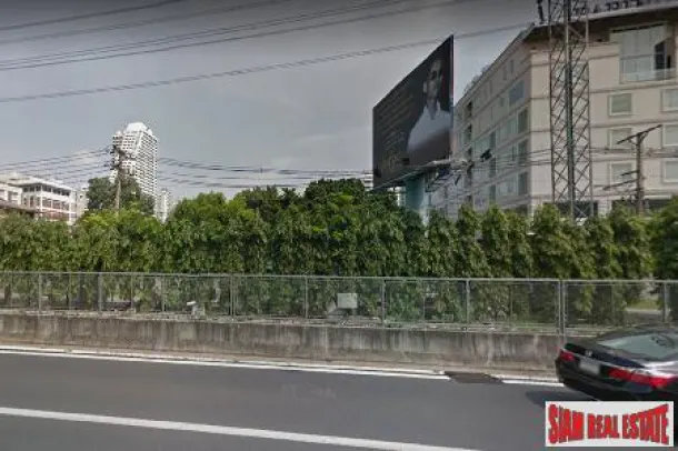 Land for sale in Nana — Land · Nana