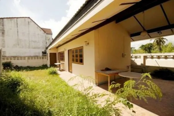 Bargain 4 Bed Villa near the Beach 4