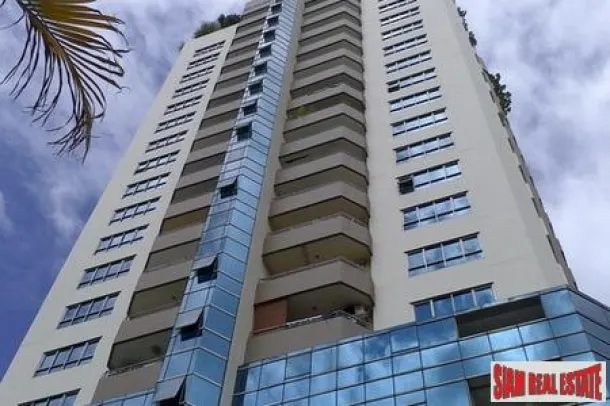 2-bed Apartment for sale in Ratchadaphisek — 2-bedroom apartment · Ratchadaphisek