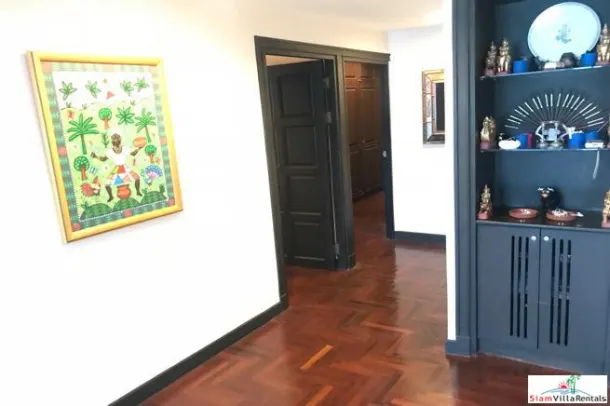Lake Green - Two Bedroom Corner Condo with Vast City Views on Sukhumvit 8 4
