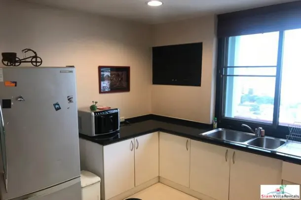 Lake Green - Two Bedroom Corner Condo with Vast City Views on Sukhumvit 8 3