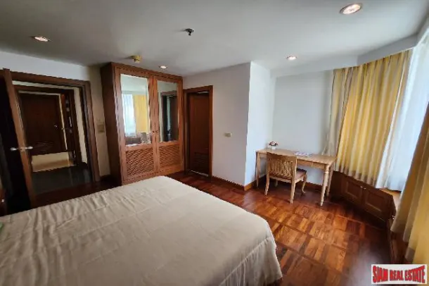 Suan Phinit Place - Spacious 3-Bedroom Condo with Unblocked Views, BTS Chong Nonsi, Bangkok 2