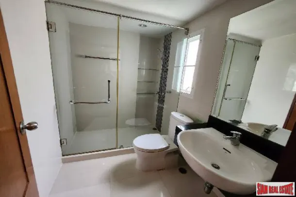 Suan Phinit Place - Spacious 3-Bedroom Condo with Unblocked Views, BTS Chong Nonsi, Bangkok 3
