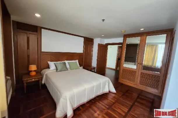 Suan Phinit Place - Spacious 3-Bedroom Condo with Unblocked Views, BTS Chong Nonsi, Bangkok 4