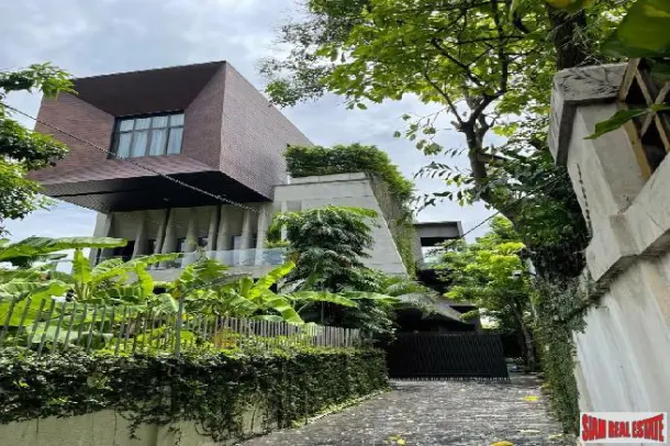 5-bed Villa for rent in Ekkamai — 5-bedroom villa · Ekkamai
