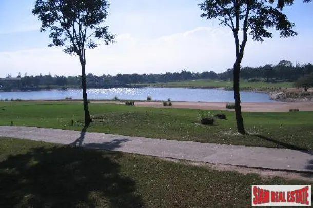Over 2 Rai of Residential Land next to the 13th Tee at Springfield Royal Country Club, Cha Am 4