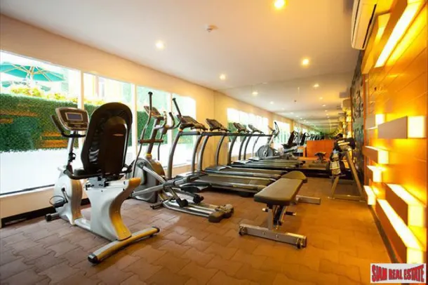 Voque Sukhumvit 16 - Modern 2 Bedroom Condo for Rent in Asoke 3