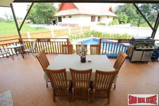 Spacious 4 bedroom family home with swimming pool for sale in Chiang Mai 4