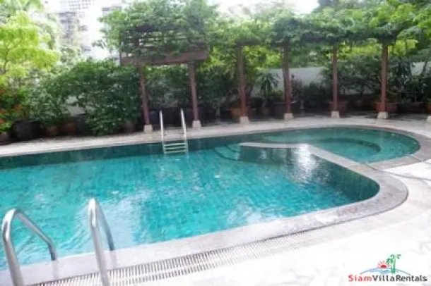 Lake Avenue - Extra Large and Super Convenient Location Two Bedroom Condo for Rent in Asok 3