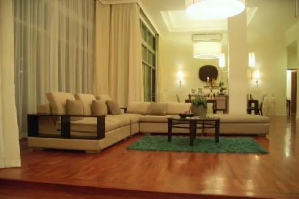 Sathorn Gallery - Three Bedroom Condo for Rent with Luxury, Elegant and High Privacy in Silom,Bangkok 3
