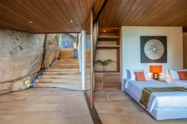 BEAUTIFULLY DESIGNED BEACH FRONT VILLA 2