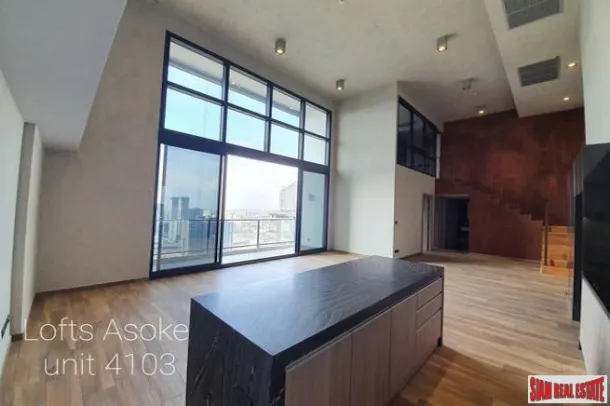 The Lofts Asoke - High Floor Duplex Condo for Rent with Clear City Views 2