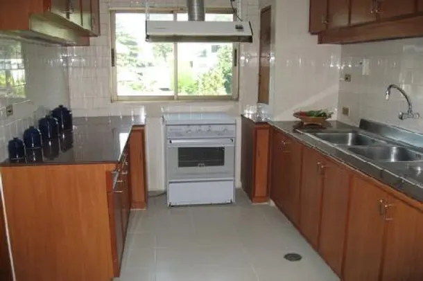 Three Sumptuously Furnished Apartment for Rent in Phromphong Location - Bangkok. 2