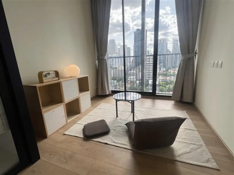 Noble Around 33 - Stylish Two-Bed Condo for Rent, Phrom Phong Location 4