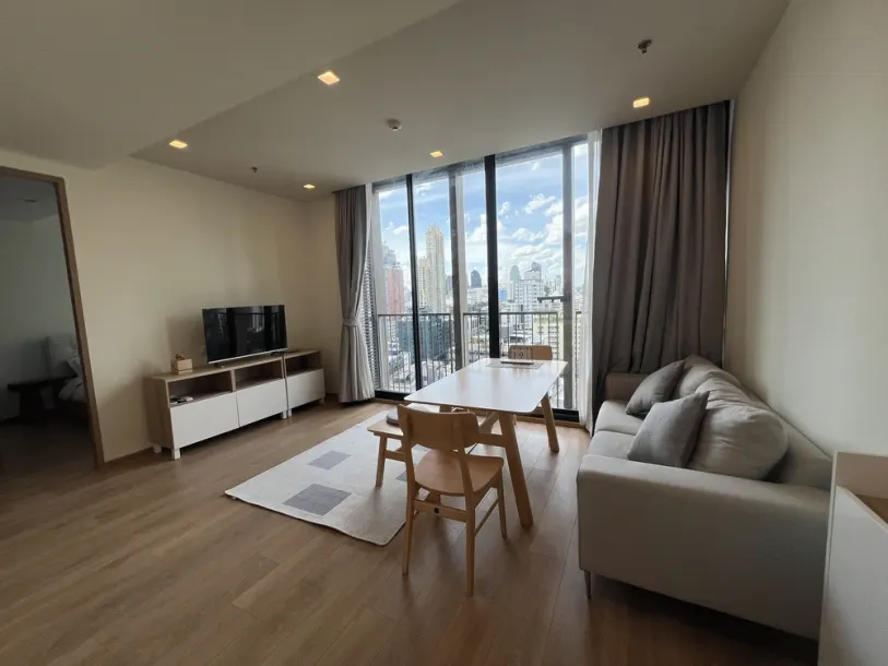 Noble Around 33 - Stylish Two-Bed Condo for Rent, Phrom Phong Location 3