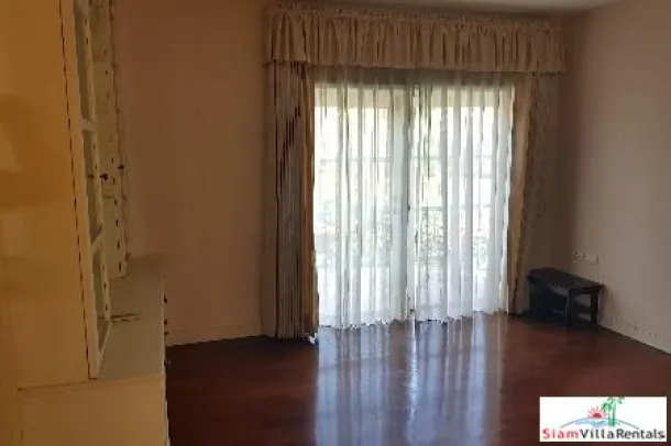 Windmill Village Bangna Golf Course - Extra Large Four Bedroom Home with Pool near the Airport 4