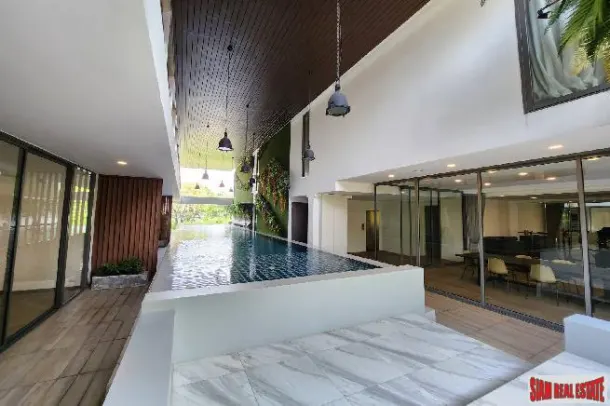 The Pillar Condominium Complex - 2 Bedrooms and 2 Bathrooms for Sale in Phra Khanong Area of Bangkok 3