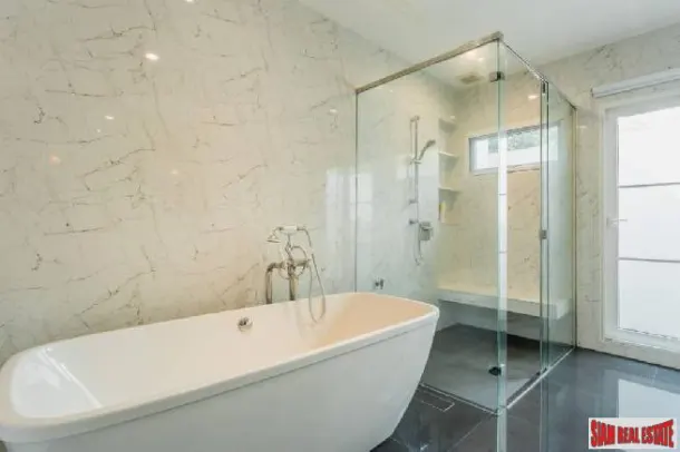 Nantawan Bangna - Luxurious Contemporary Four Bedroom Home for Rent in Bang Na 3