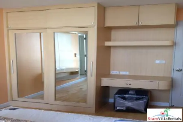 Baan Sathorn Chaopraya - Large Two Bedroom Condo for Rent on the Riverside 3
