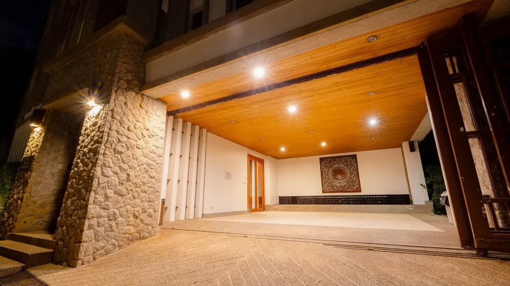 Villa Yang Som - Amazing Five Bedroom Villa With Andaman Sea Views in the Exclusive Baan Thai Surin Hill Estate 4