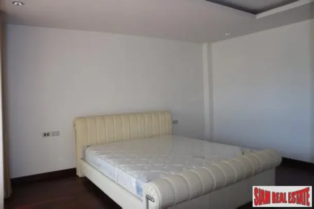 Three+ Bedroom Pool Villa with Large Garden in Chalong 4