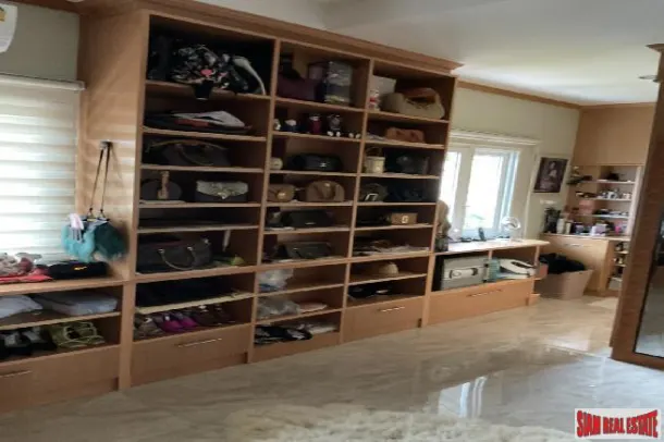4 bedrooms Family Home on the east-side of Pattaya 3