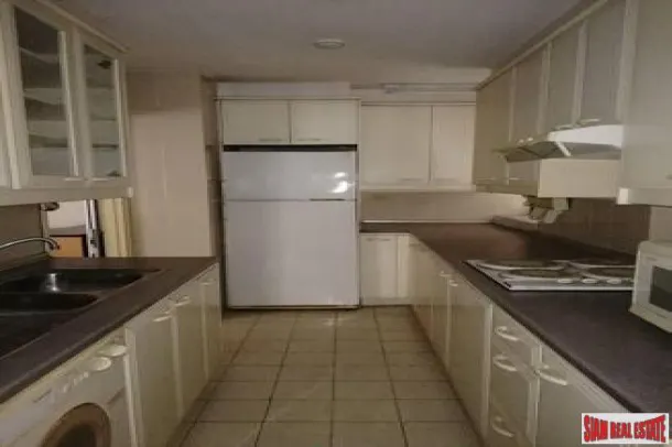 Baan Piya Sathorn For Rent - 3 Bedrooms and 137 sqm, located in Sathorn 2