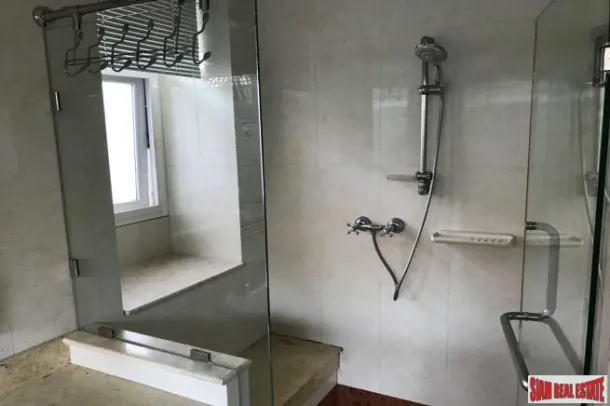 Ladawan Village Chaloem Prakiat Rama9 -Beautiful and Well Maintained Two Storey, Five Bath House in Prawet 3