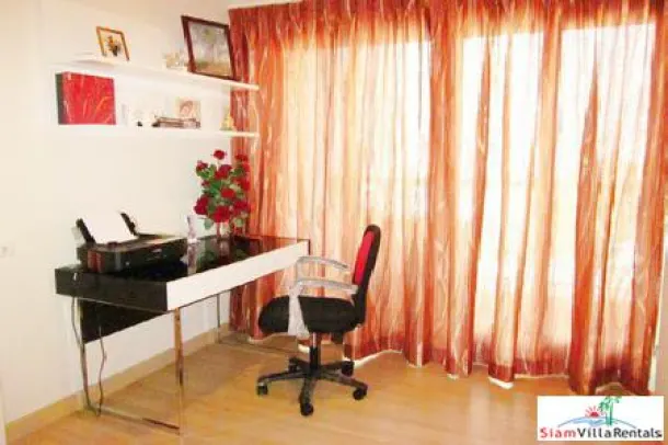 Excellent location 1 bed plus 1 working room in Sathorn. Life at Sathorn 10. 3