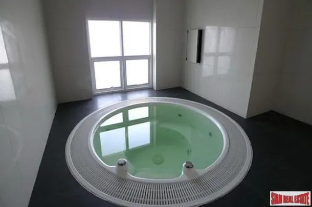 Nusasiri Grand - Spacious Two Bedroom Condo for Rent - Great Location - Building Connected to BTS Ekkamai 4