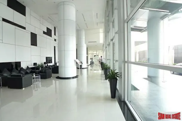 Nusasiri Grand - Spacious Two Bedroom Condo for Rent - Great Location - Building Connected to BTS Ekkamai 3