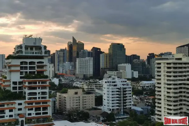 Regent on the Park 3 - Expansive City Views from This Three Bedroom Condo in Phrom Phong 4
