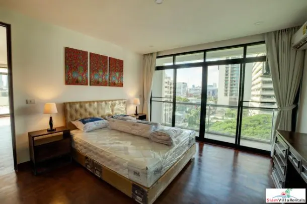Baan Phrom Phong - Sunny and Large Two Bedroom Condo for Rent in Phrom Phong 2