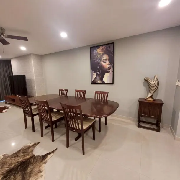 Baan Prompong - Luxurious &amp; Big Two Bedroom Condo in Phrom Phong 3